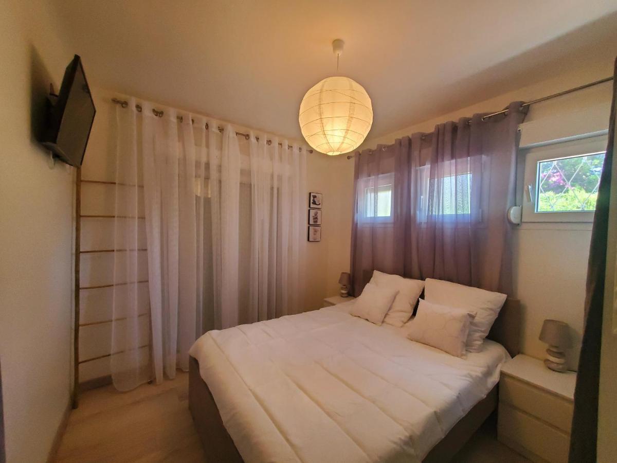 Port T2 58m2 Climatise Avec Terrasse, Parki Apartment