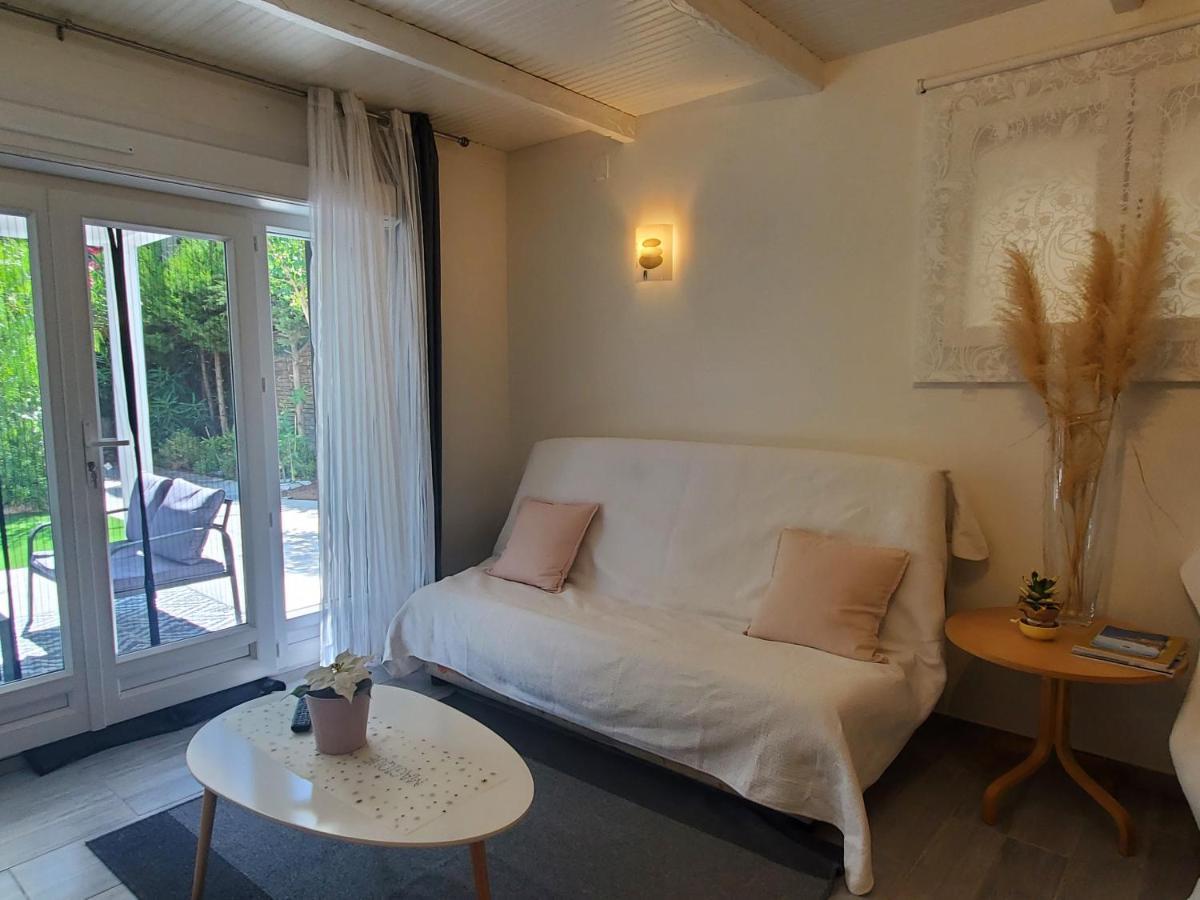 Port T2 58m2 Climatise Avec Terrasse, Parki Apartment